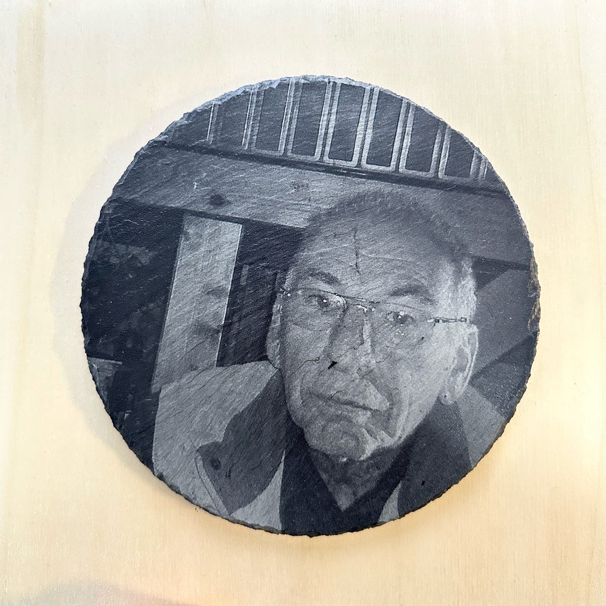 Beispiel einer Fotogravur auf Schiefer (20 cm)